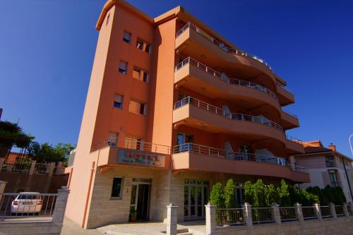 luxury hotels in Petrovac Na Moru