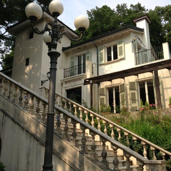 
Albergo bamboo
 in Japan