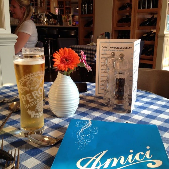 
Amici
 in Torquay