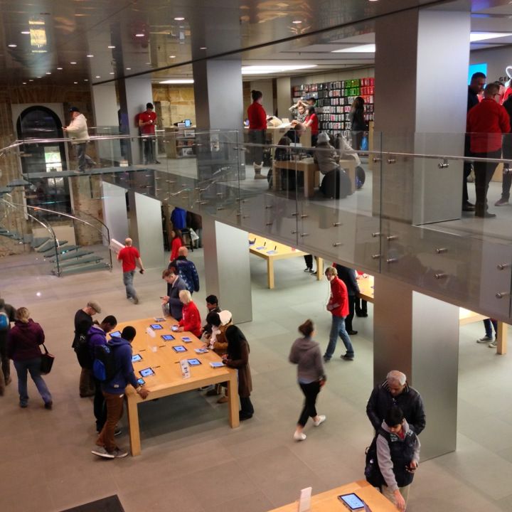 
Apple Buchanan Street
 in Glasgow &Amp; The Clyde Valley