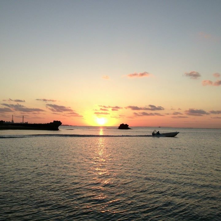 
Araha Beach (アラハビーチ)
 in Chatan