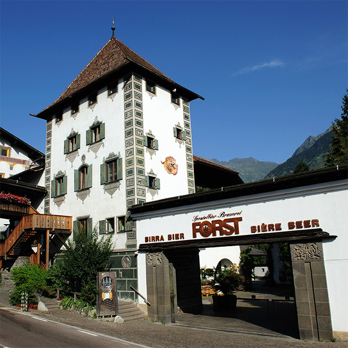 
Brauerei/Birreria Forst - Bräustüberl Forst - Braugarten/Giardino Forst (Forst Birreria e Giardino)
 in Burgraviato