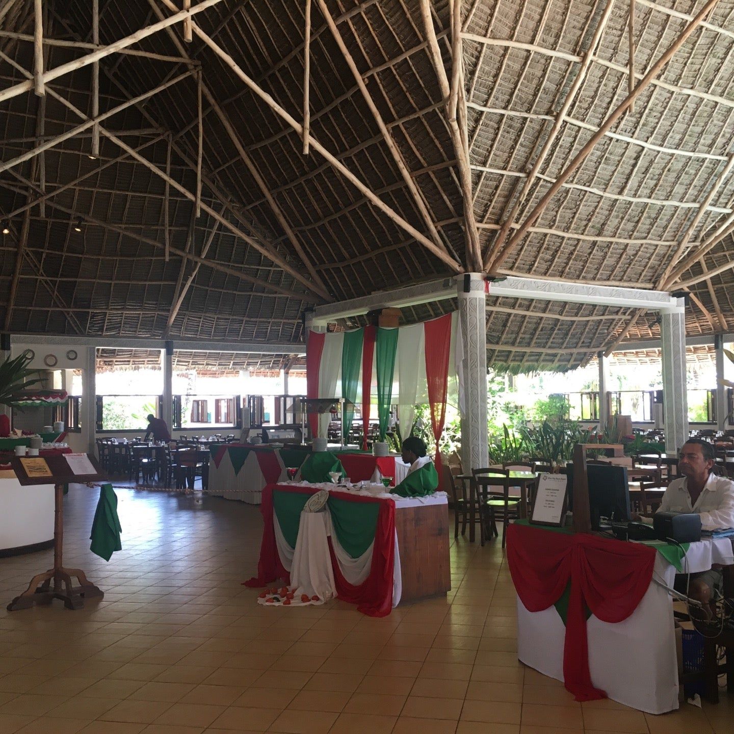 
Breakfast @ Uroa Bay Beach Resort
 in Zanzibar Central