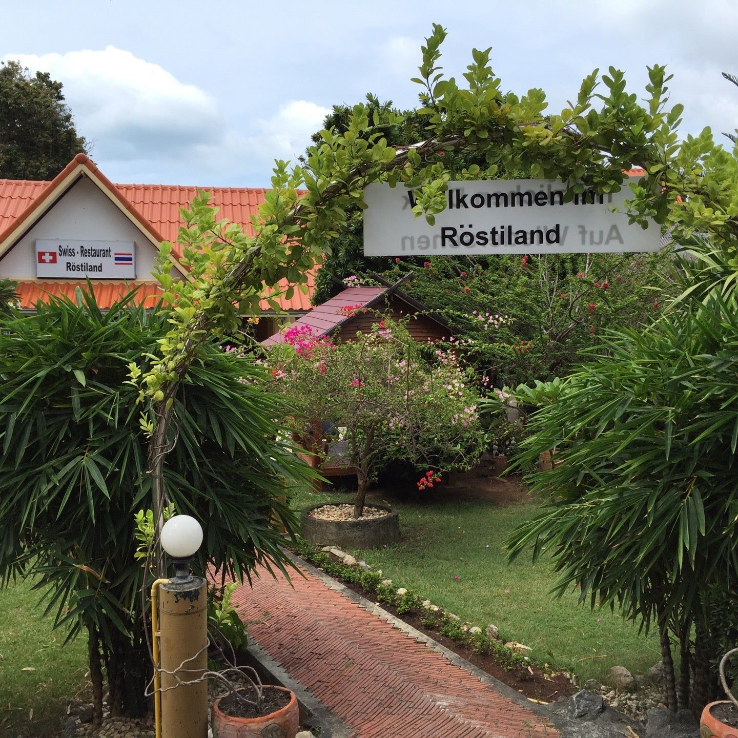 
Flower Paradise & Röstiland
 in Lamai