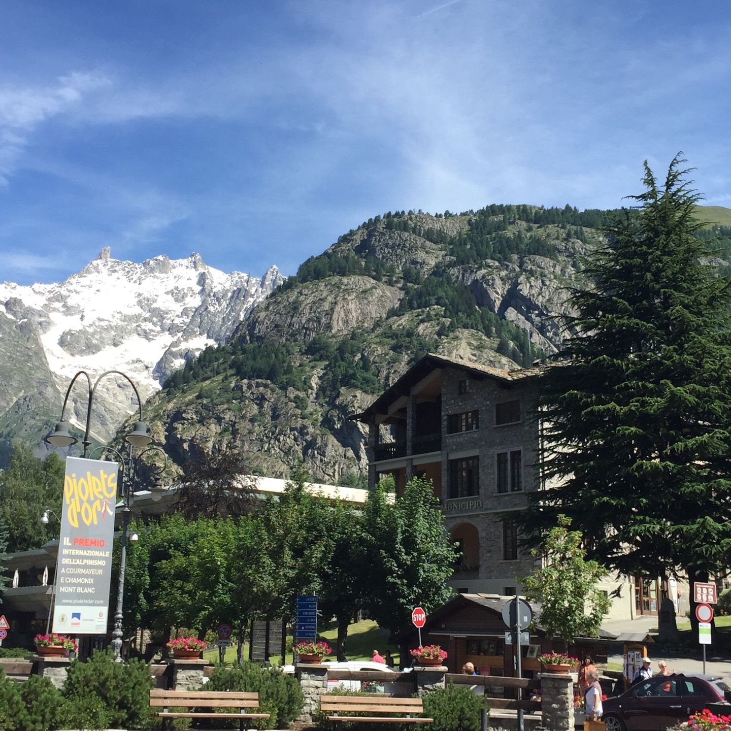 
Gelateria Crème et Chocolat
 in Mont Blanc - Italy