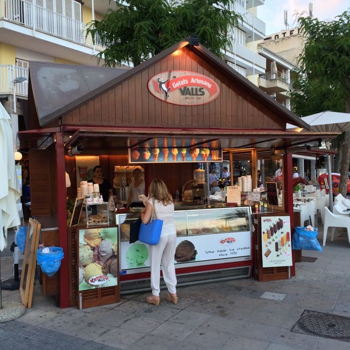 
Gelats Valls
 in Cala De Sant Vicent