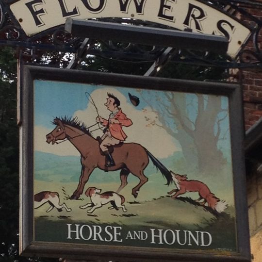 
Horse & Hounds
 in Broadway