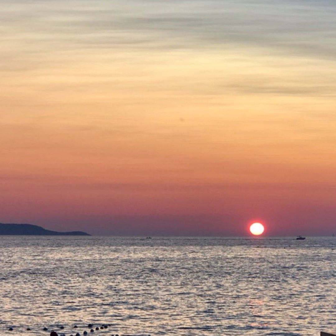 
Hula-Hula
 in Adriatic Coast