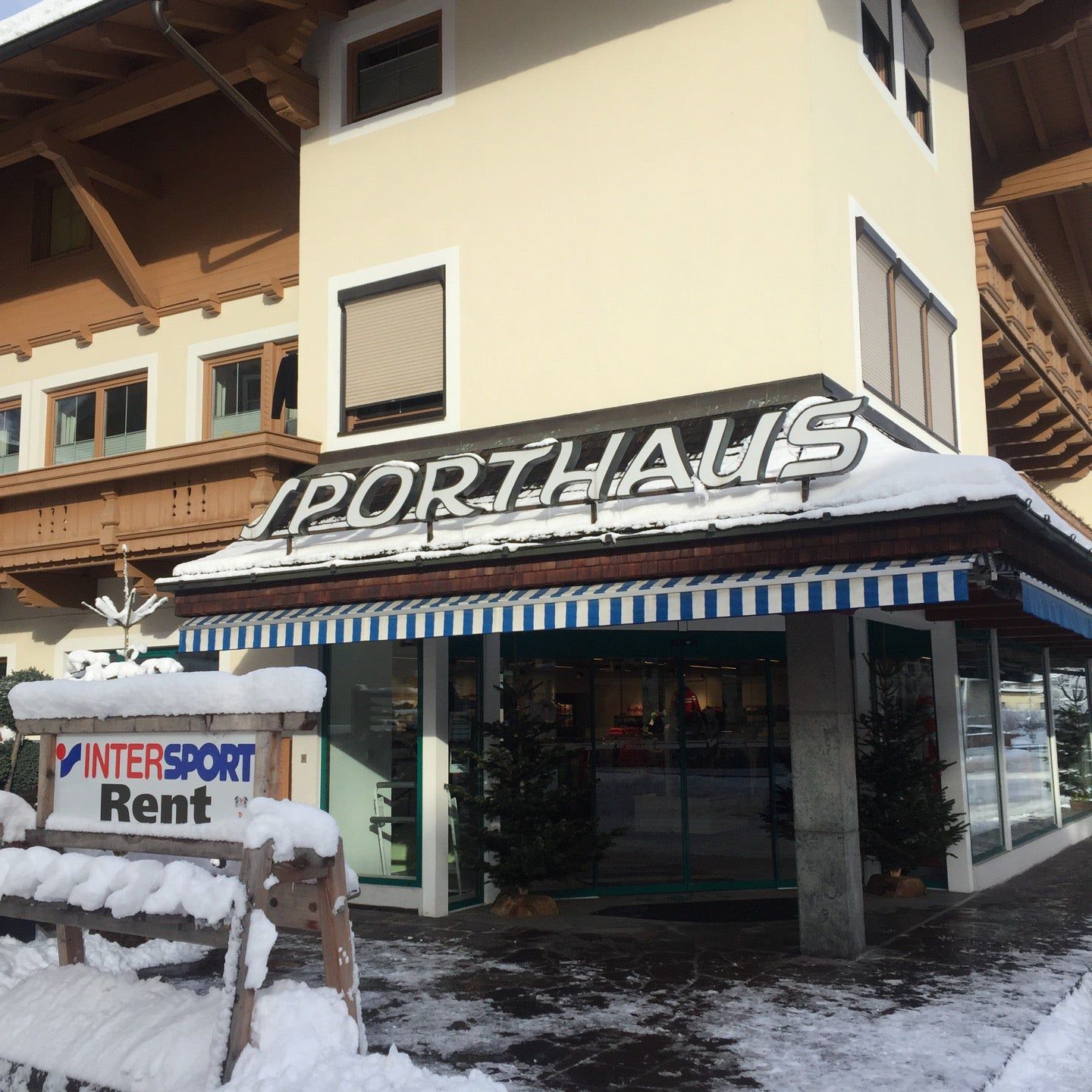 
INTERSPORT Strasser
 in Zell Am Ziller