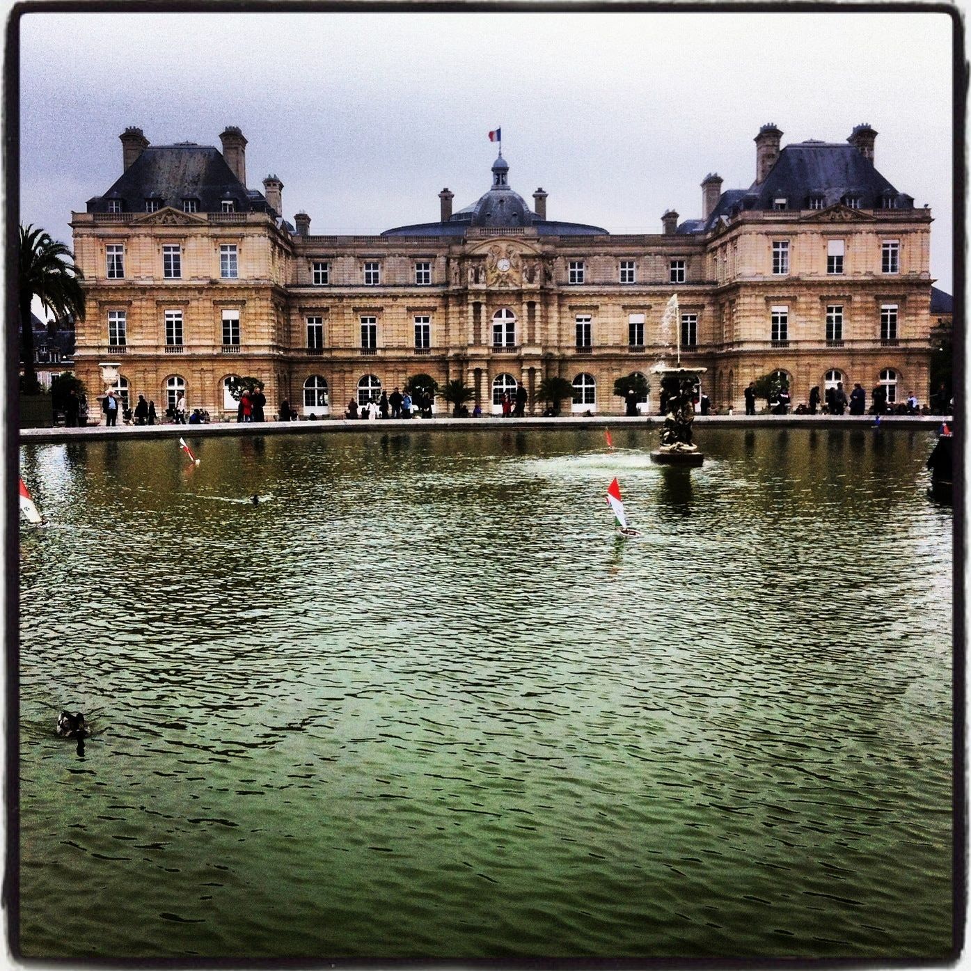 
Jardin du Luxembourg
 in 7Th Arr. (Near Eiffel Tower)