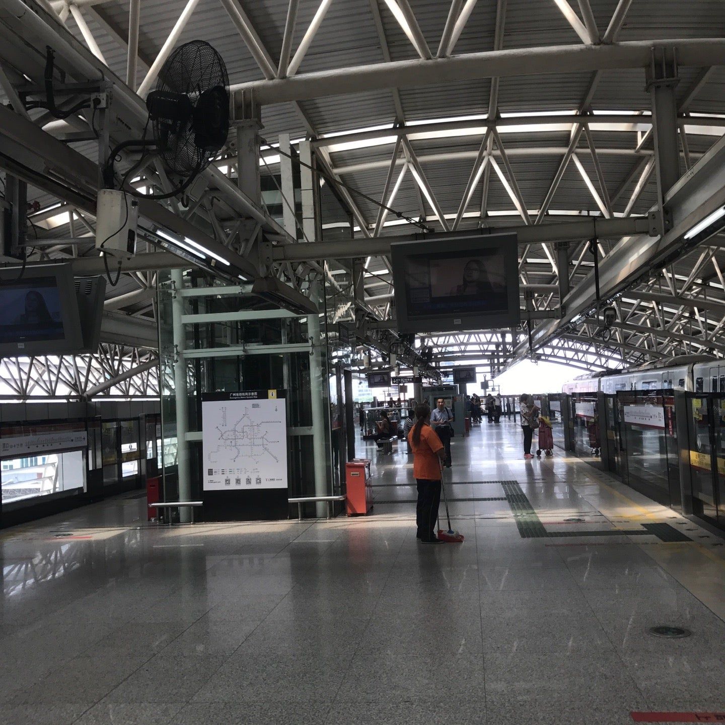 
Jiaokou Metro Station (地铁滘口站)
 in Foshan Area