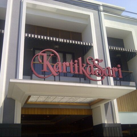 
Kartika Sari
 in Bandung