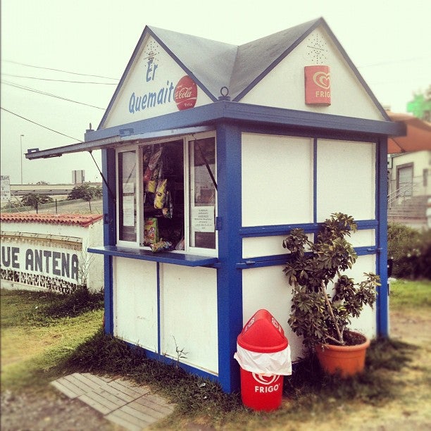 
kiosco er quemaito
 in Estepona