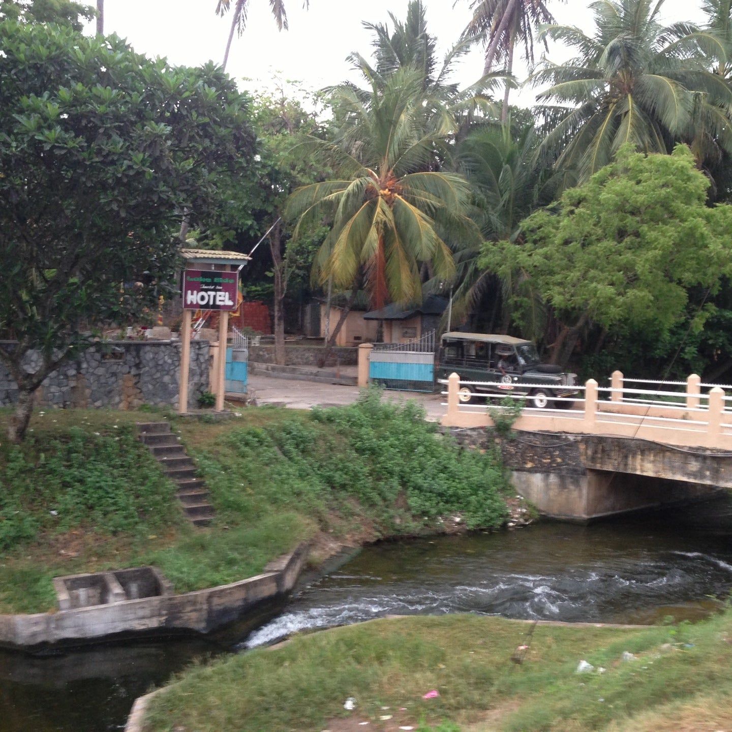 
Lake Side Hotel
 in Tissamaharama