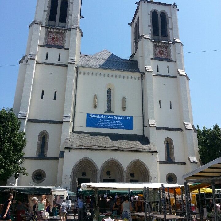 
Mirabellplatz
 in Autoroute Frankfurt Salzburg