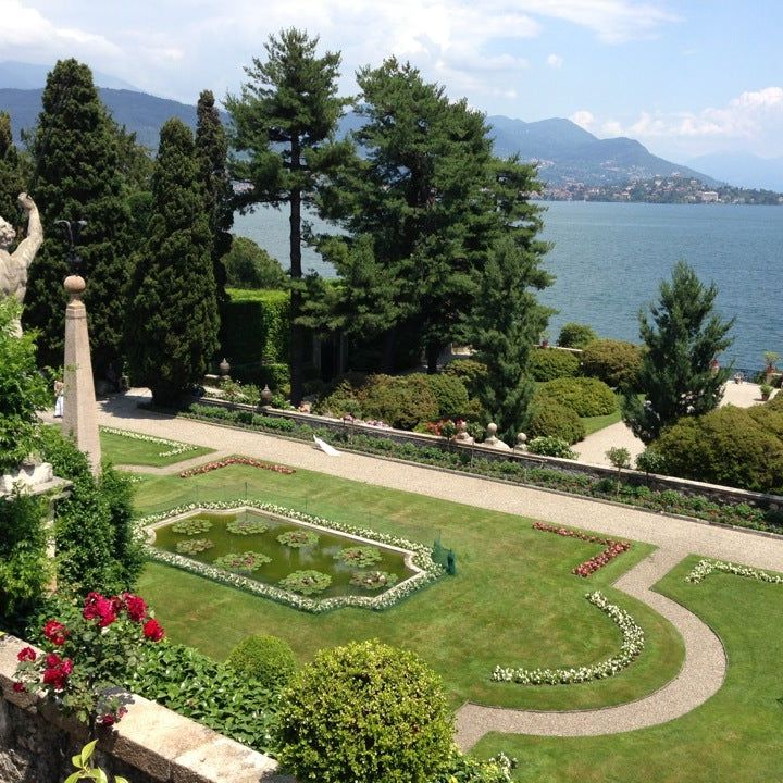 
Palazzo Borromeo
 in Lago Maggiore - Italy