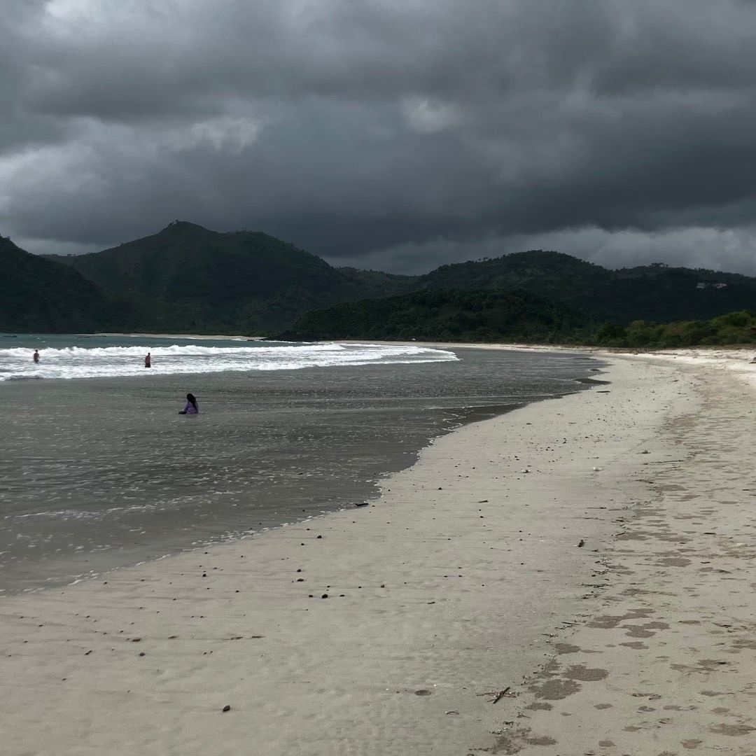 
Pantai Selong Belanak
 in West Nusa Tenggara