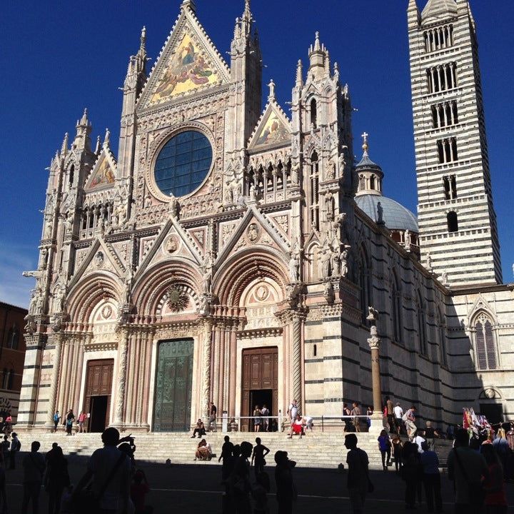 
Piazza del Duomo
 in Firenze Area