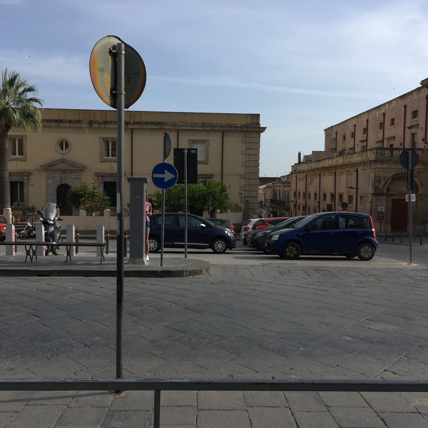 
Piazza XVI Maggio
 in Noto Valley