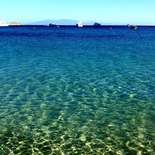 
Psarou Beach (Ψαρρού)
 in Agios Ioannis Mykonos