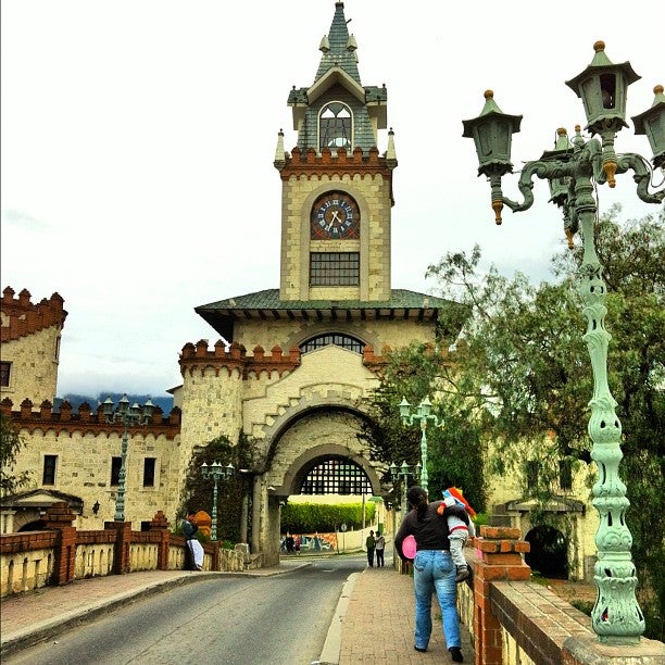 
Puerta de la Ciudad
 in Loja