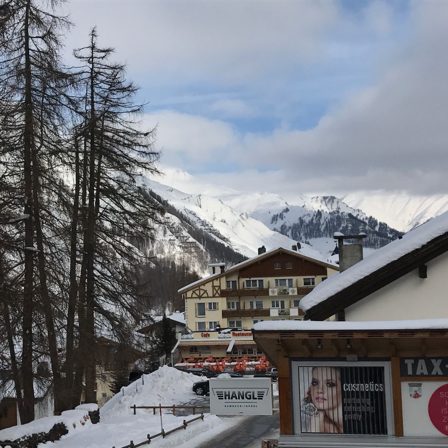 
Restaurant & Pizzeria Camona
 in Samnaun