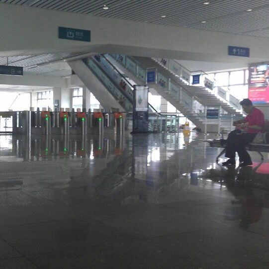 
Ronggui Railway Station (容桂站)
 in Shunde