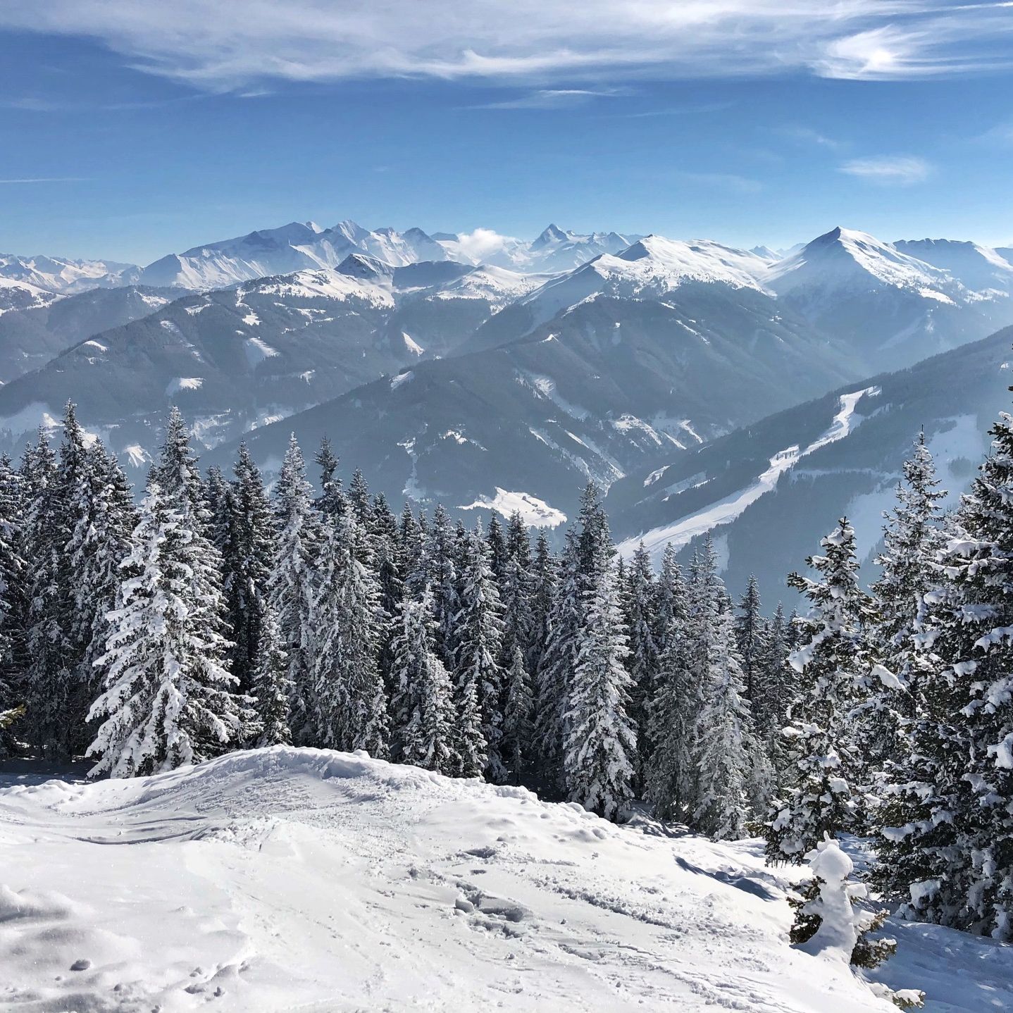 
Schattberg Westgipfel 2096 m
 in Skicircus Saalbach Hinterglemm Leogang Fieberbrunn