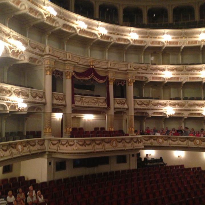 
Semperoper
 in Saxon Elbeland