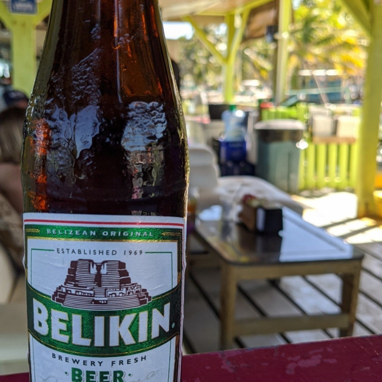 
Sip n' Dip
 in Belize Province