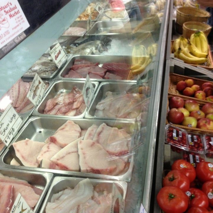 
Stuart's Seafood Market
 in Long Island