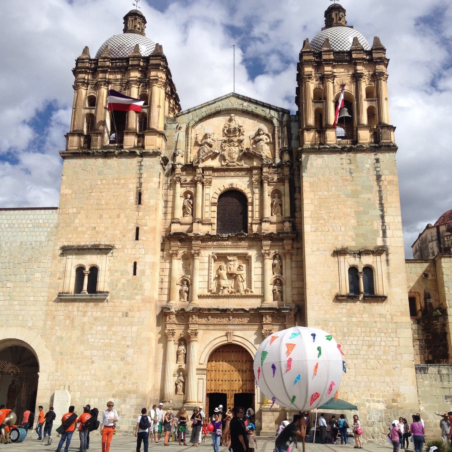 
Templo de Santo Domingo de Guzmán
 in Oaxaca City