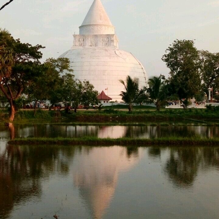 
Thissa Rajamaha Viharaya
 in Tissamaharama