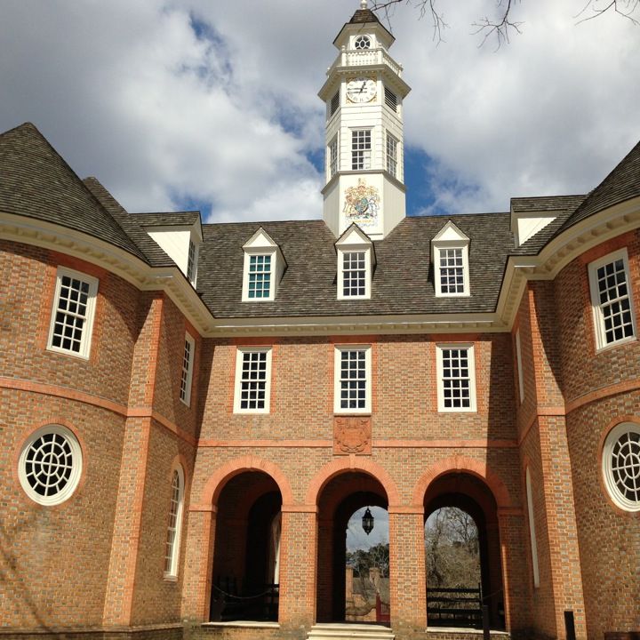 
Williamsburg Capitol Building
 in Williamsburg