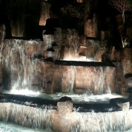 
Wynn Waterfall
 in Nevada